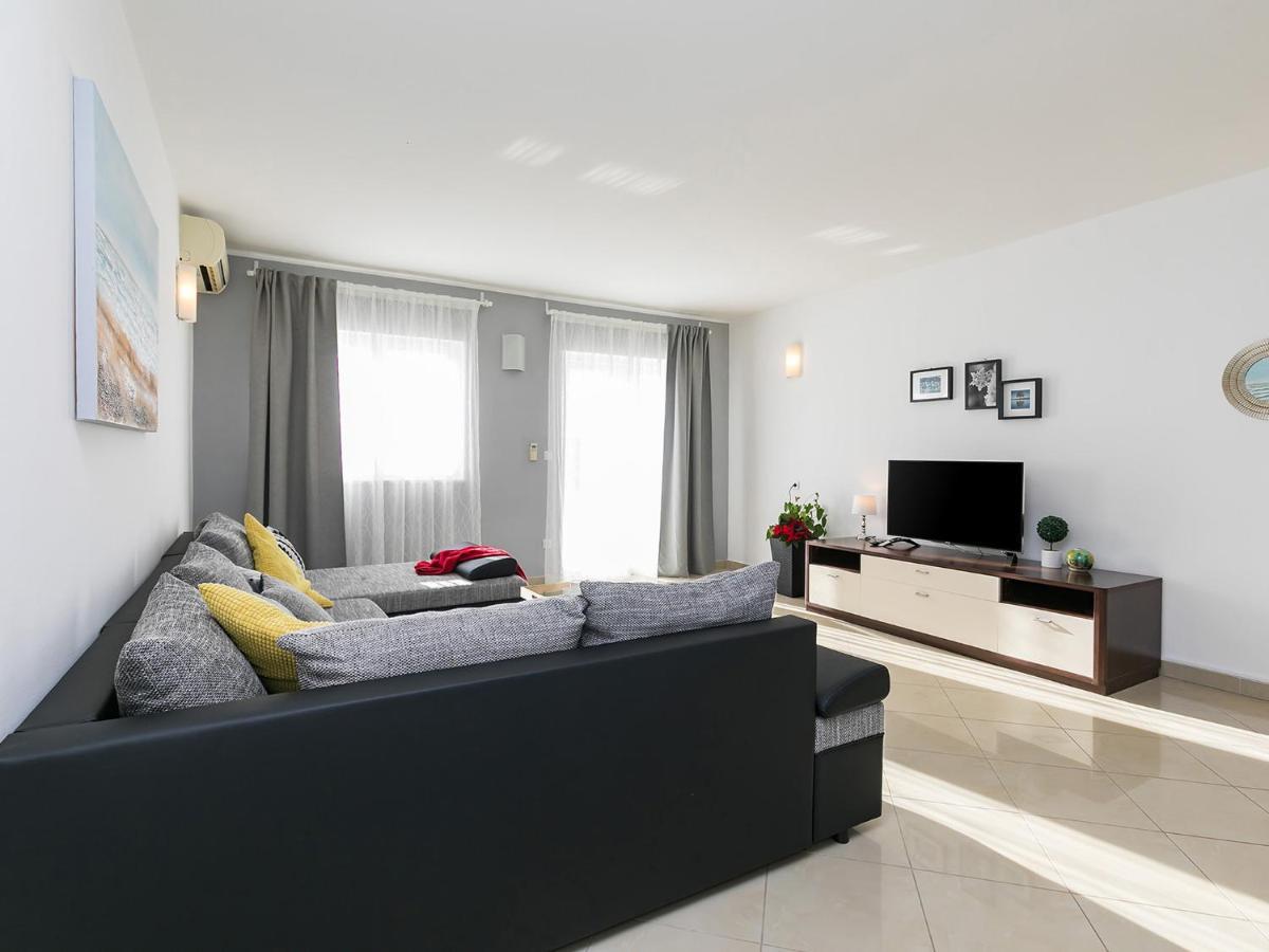 Holiday Appartment Tessa 波雷奇 外观 照片